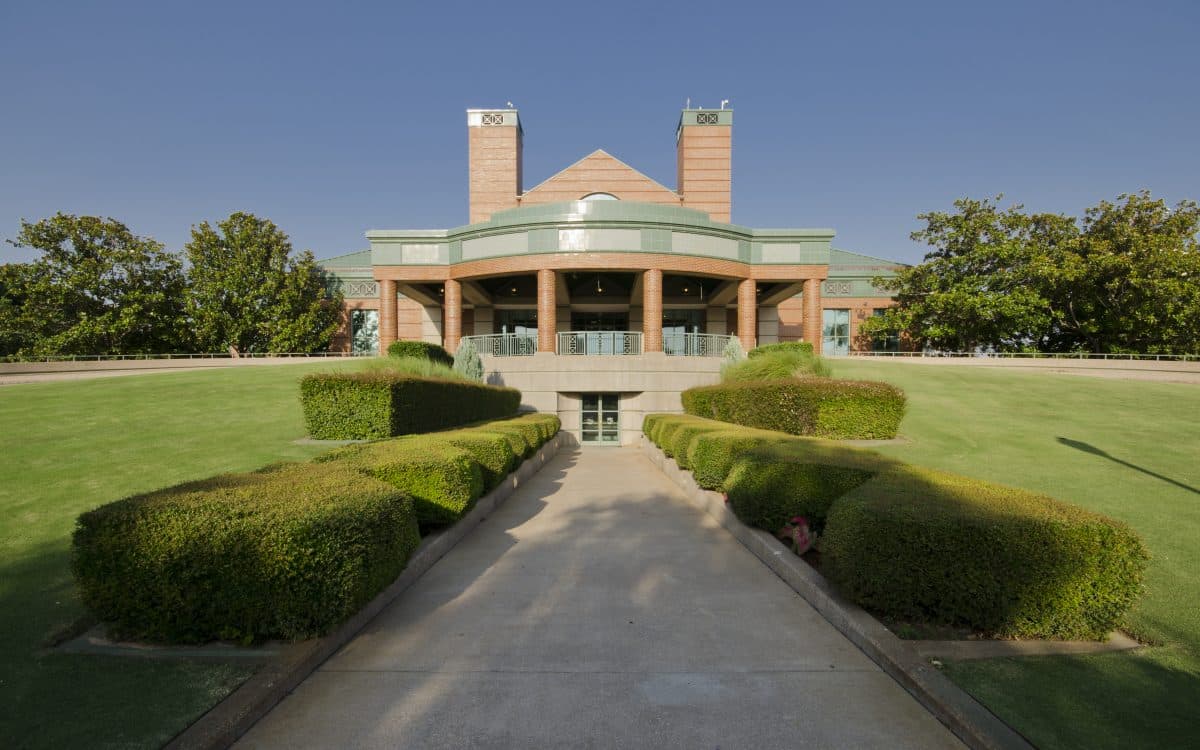 River Crest Country Club Exterior